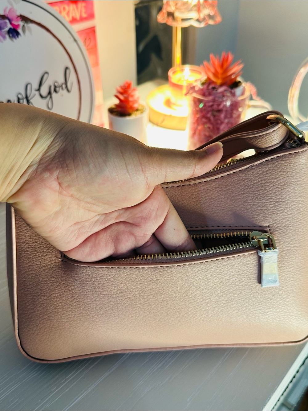 La Terre Blush Pink Pebbled Crossbody Bag with Gold Accent - Picture 2 of 8
